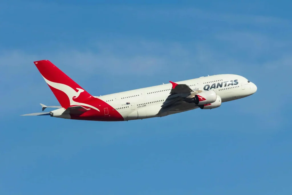 What are the estimated flight times from major cities to Australia